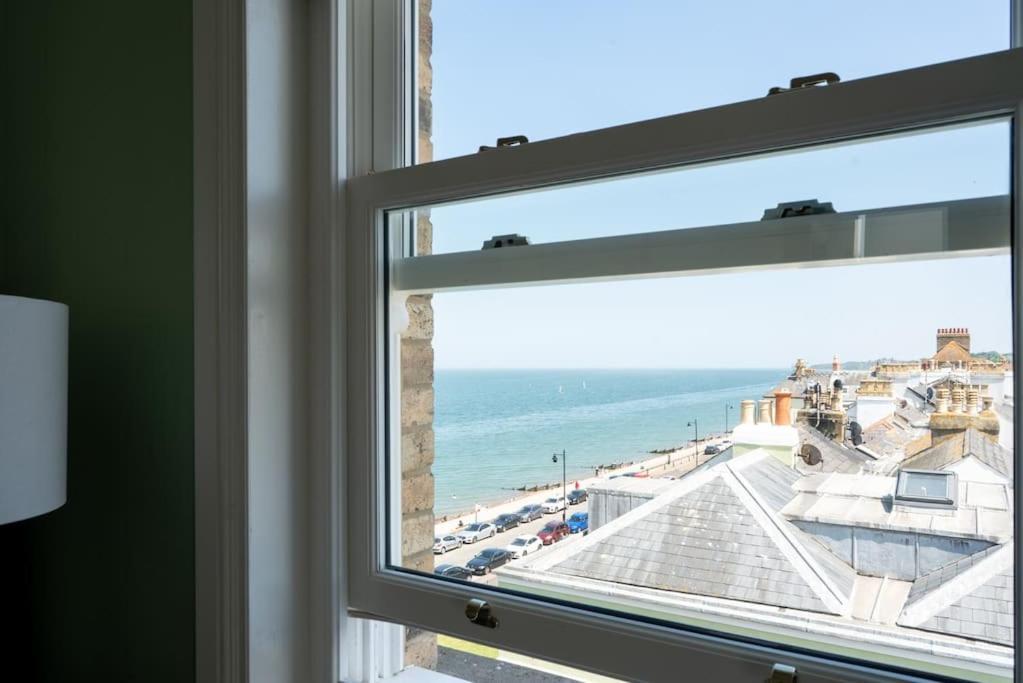 Luxury Duplex Penthouse On The Beach With Panoramic Sea Views Herne Bay Esterno foto