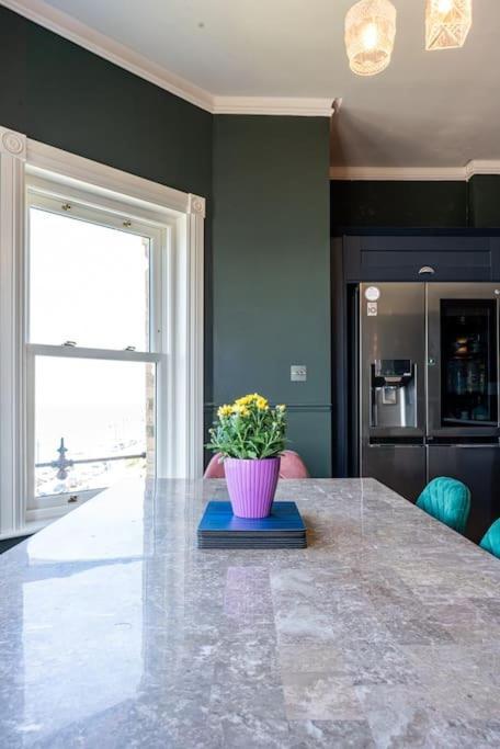 Luxury Duplex Penthouse On The Beach With Panoramic Sea Views Herne Bay Esterno foto