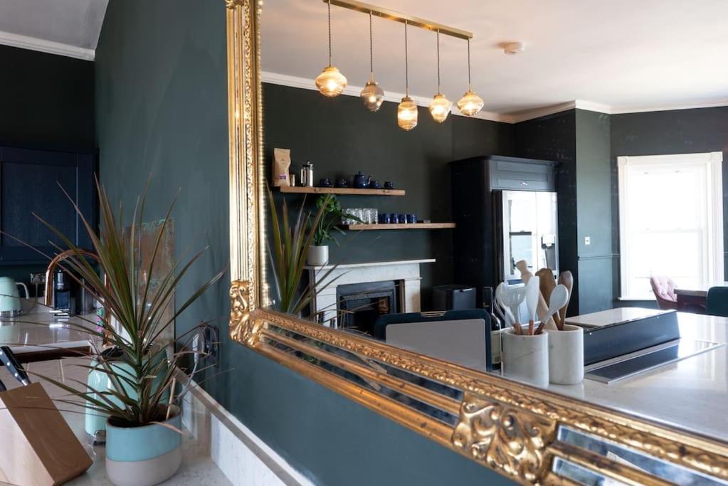 Luxury Duplex Penthouse On The Beach With Panoramic Sea Views Herne Bay Esterno foto