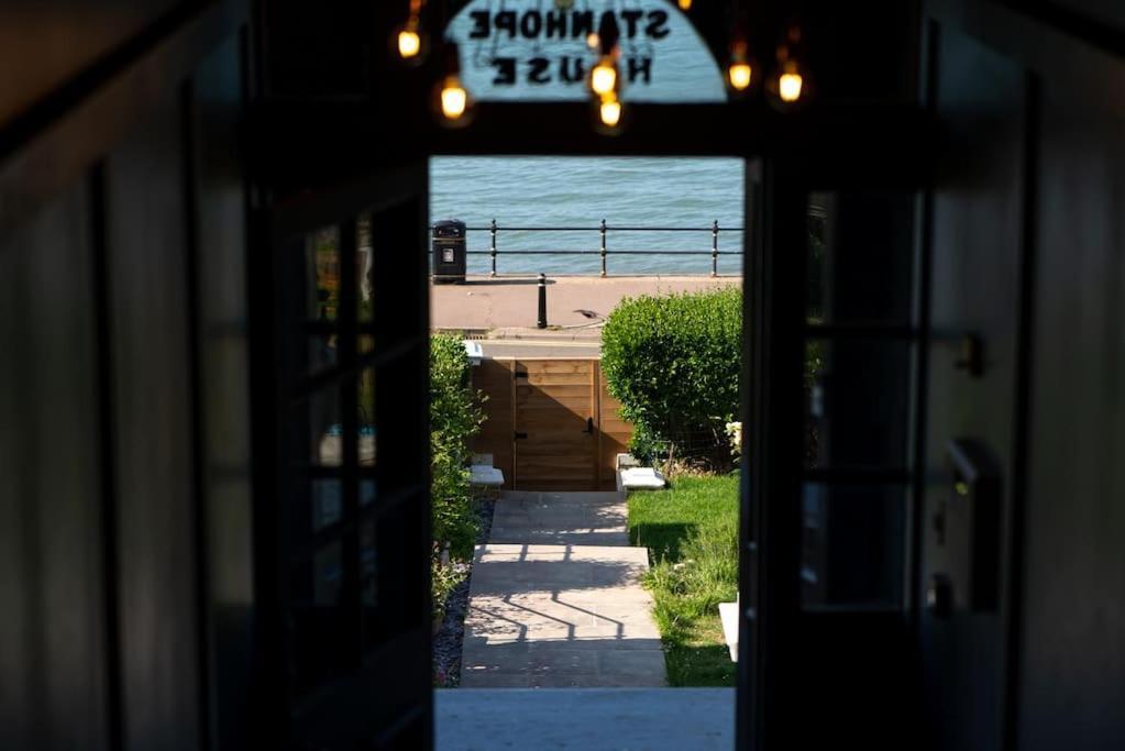 Luxury Duplex Penthouse On The Beach With Panoramic Sea Views Herne Bay Esterno foto